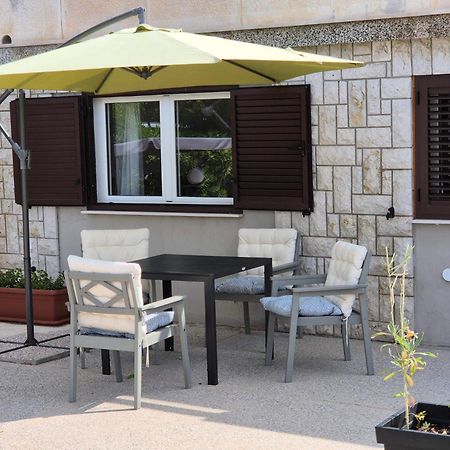 Apartments Marzic Pag Town Exterior foto